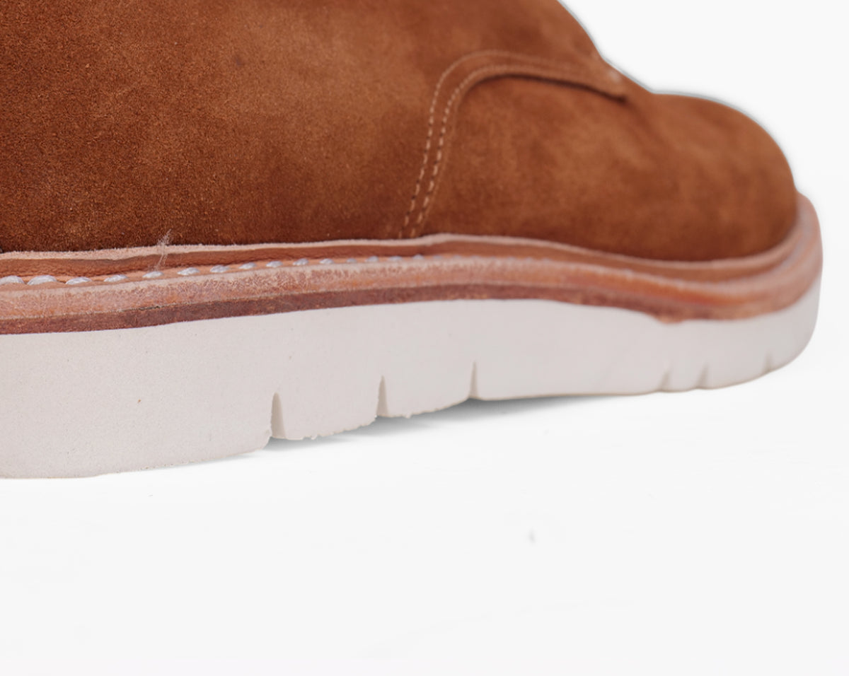 Flat sole footbed of Blucher Suede shoe designed for everyday comfort